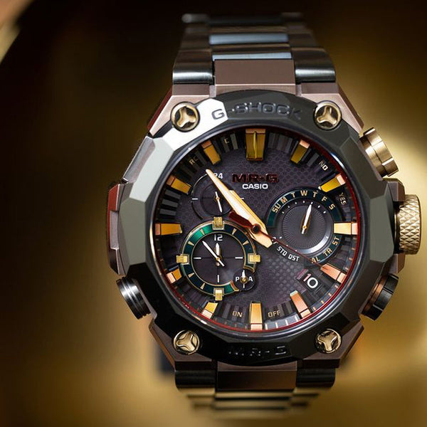 WATERPROOF SPORTS SOLAR POWERED SAPPHIRE CRYSTAL .MENS BROWNBLACK ANALOG MRG-B2000BS-3A)